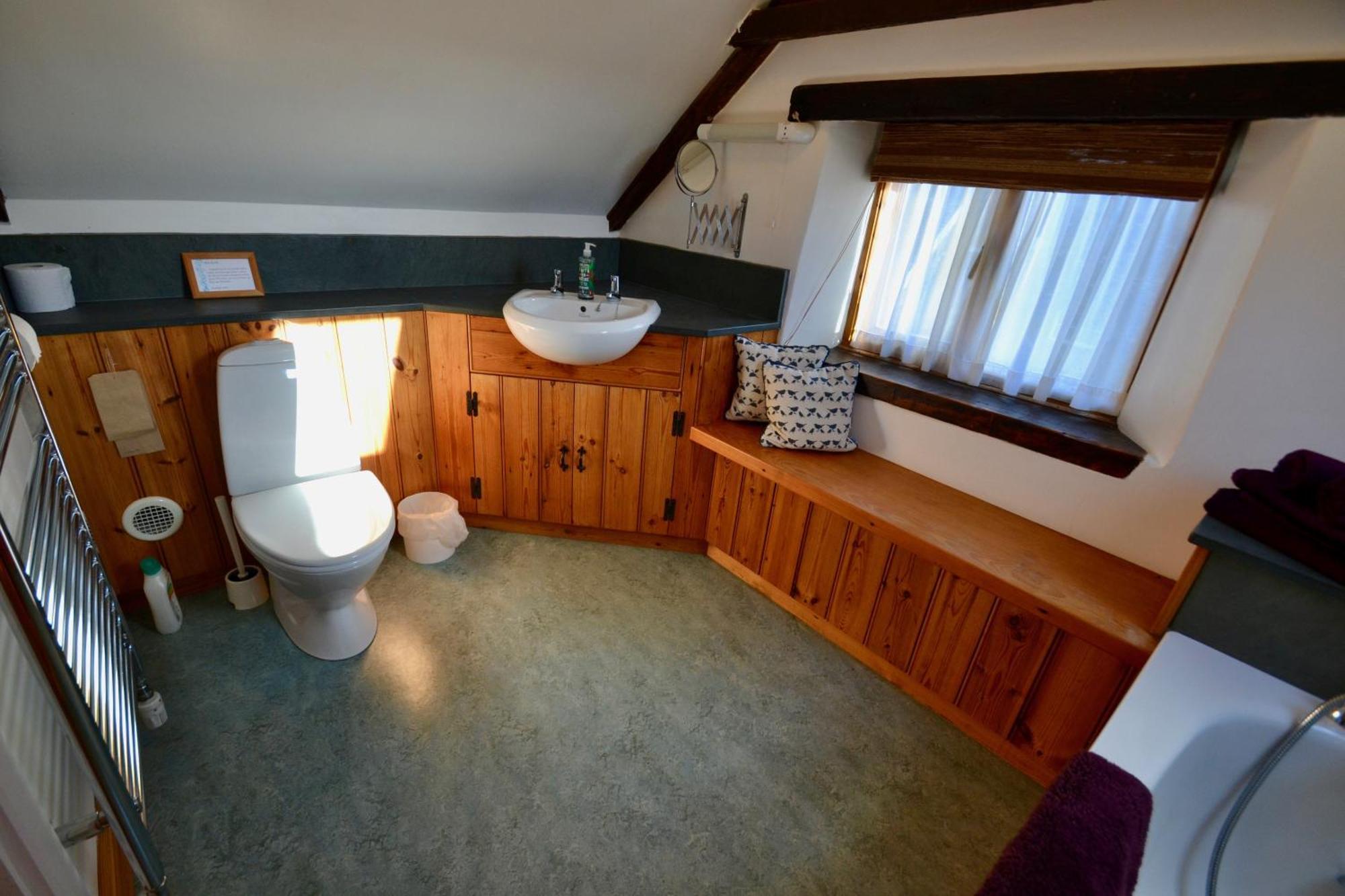 Holwell Holistic Retreat Bed & Breakfast *